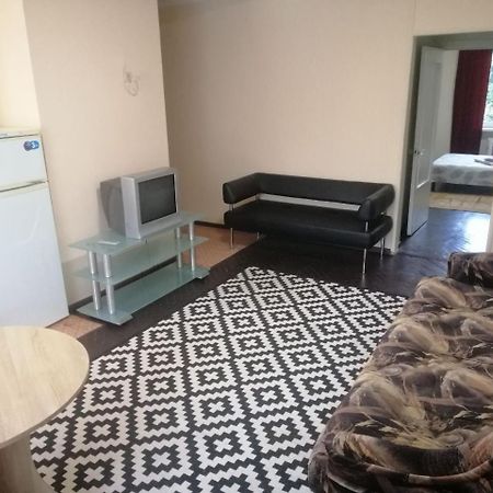 קייב Квартира По Адресу Дружбы Народов 8А מראה חיצוני תמונה