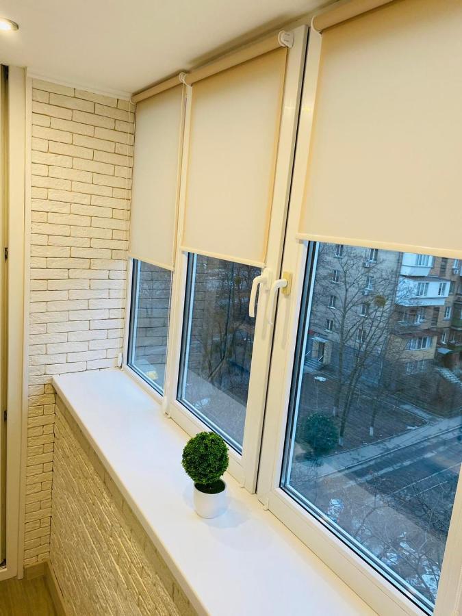 קייב Квартира По Адресу Дружбы Народов 8А מראה חיצוני תמונה