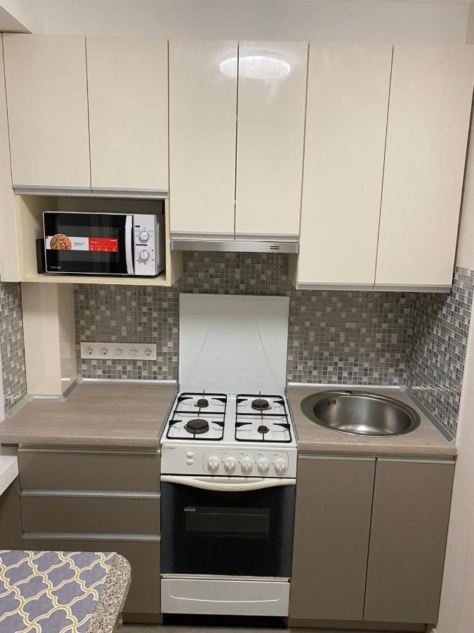 קייב Квартира По Адресу Дружбы Народов 8А מראה חיצוני תמונה