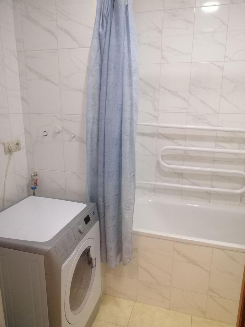 קייב Квартира По Адресу Дружбы Народов 8А מראה חיצוני תמונה